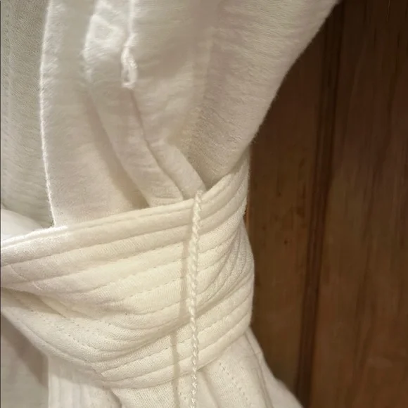 Embroidered White Women's Jacket - Picture 3 of 3